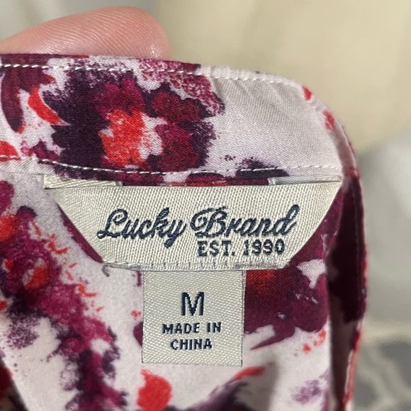 Lucky Brand Floral Splatter Print Pullover Blouse w/ Button Detail Size Medium - Picture 6 of 6